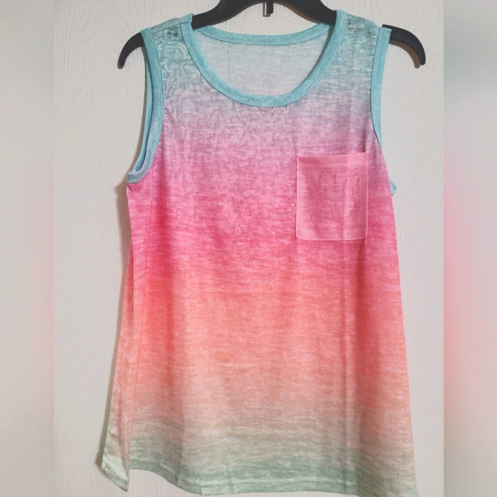 💥3/$30💥 Rainbow Pocket Tank Top NWOT